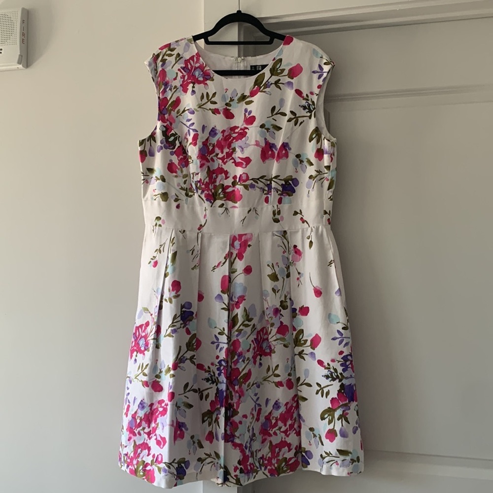 Leslie Fay Floral A-Line Dress w/ Pockets